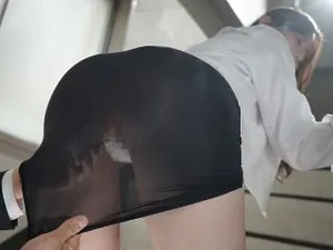 200GANA-2850 Phim nhẹ nhàng thực sự, cảnh quay đầu tiên. 1953 Một người phụ nữ có vẻ ngoài khiêm tốn đã bị một gã bán tải hãm hiếp trên đường về nhà sau giờ làm việc! Như mong đợi, đẩy